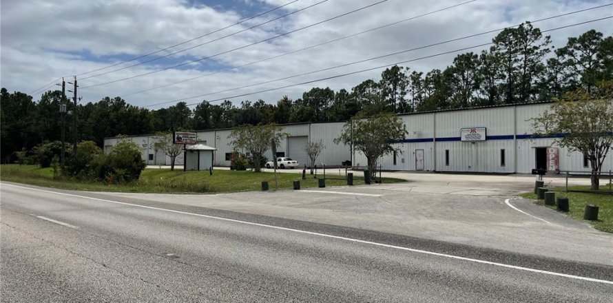 Commercial property in Bunnell, Florida 1337.79 sq.m. № 2102318