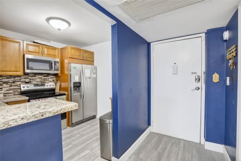 Condominio en venta en Plantation, Florida, 1 dormitorio, 63.17 m2 № 1943566 - foto 4