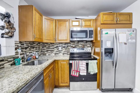 Condominio en venta en Plantation, Florida, 1 dormitorio, 63.17 m2 № 1943566 - foto 9