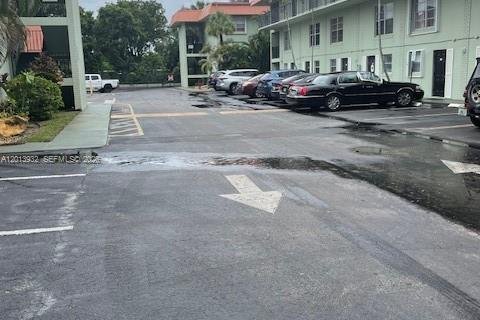 Touwnhouse à louer à Oakland Park, Floride: 2 chambres, 92.9 m2 № 2171239 - photo 13