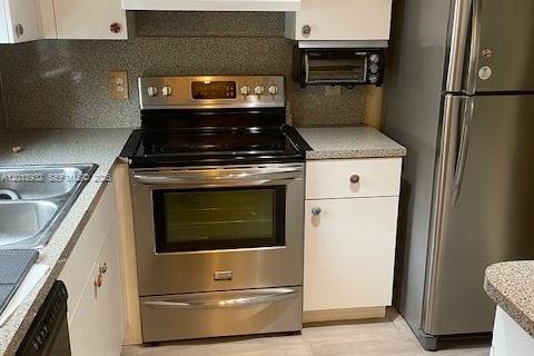 Touwnhouse à Oakland Park, Floride 2 chambres, 92.9 m2 № 2171239