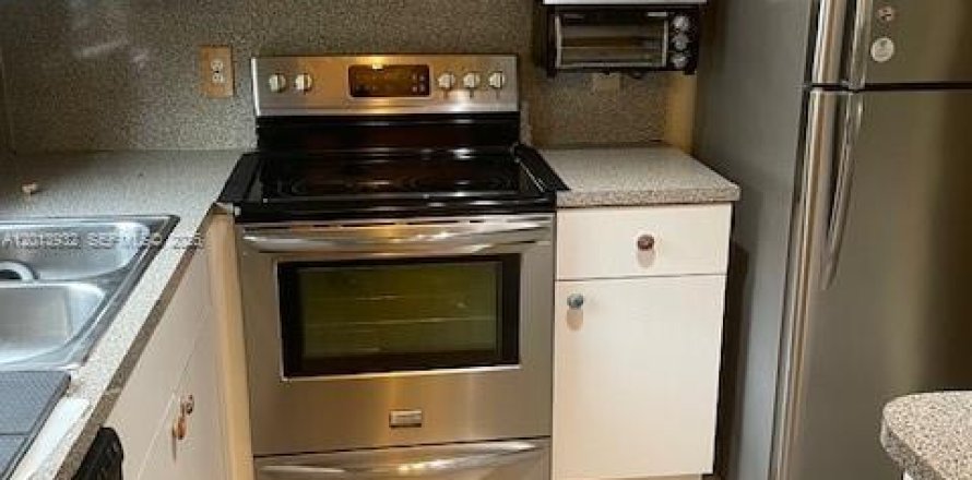 Touwnhouse à Oakland Park, Floride 2 chambres, 92.9 m2 № 2171239