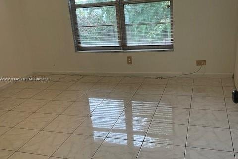Touwnhouse à louer à Oakland Park, Floride: 2 chambres, 92.9 m2 № 2171239 - photo 9