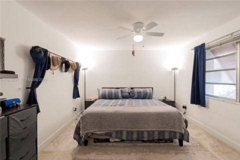 Condominio en venta en Miami, Florida, 1 dormitorio, 81.29 m2 № 2023717 - foto 15