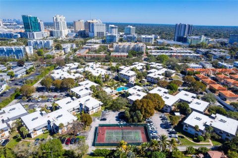 Condominio en venta en Miami, Florida, 1 dormitorio, 81.29 m2 № 2023717 - foto 2