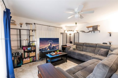 Condominio en venta en Miami, Florida, 1 dormitorio, 81.29 m2 № 2023717 - foto 4