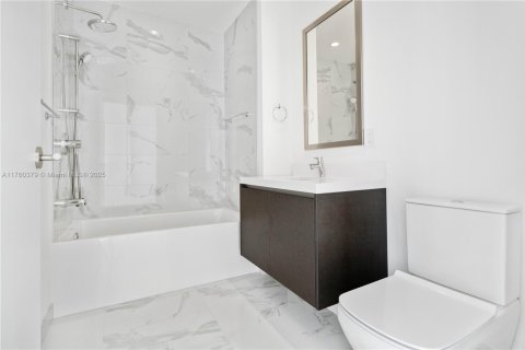 Copropriété à vendre à Miami, Floride: 2 chambres, 144.93 m2 № 2018733 - photo 13