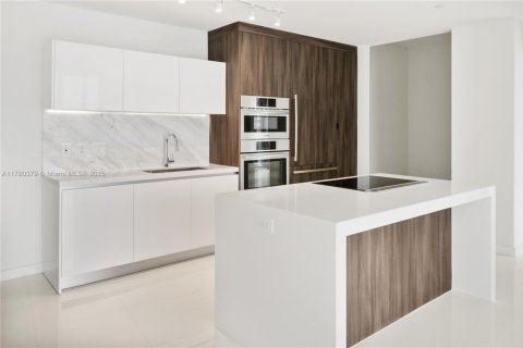 Copropriété à vendre à Miami, Floride: 2 chambres, 144.93 m2 № 2018733 - photo 2