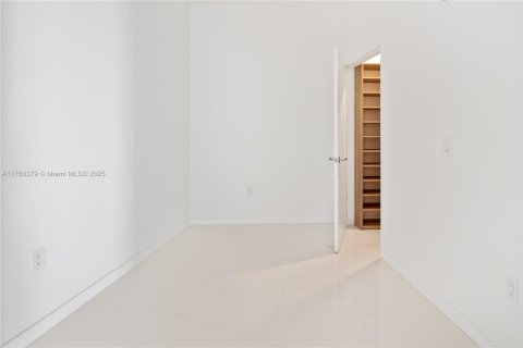 Copropriété à vendre à Miami, Floride: 2 chambres, 144.93 m2 № 2018733 - photo 8