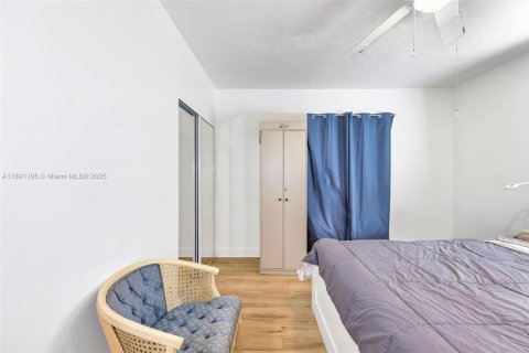 House in Homestead, Florida 3 bedrooms, 135.08 sq.m. № 2021653 - photo 19