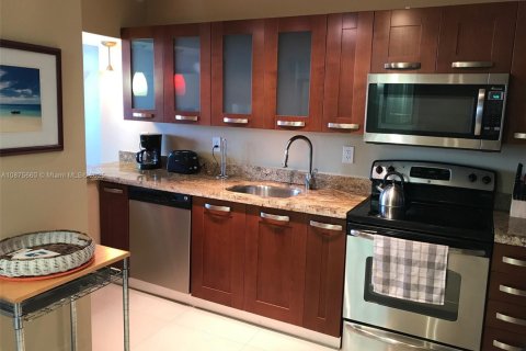 Copropriété à louer à Miami Beach, Floride: 51.1 m2 № 1812078 - photo 14