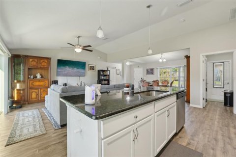 House in Ocala, Florida 3 bedrooms, 154.96 sq.m. № 1733609 - photo 11