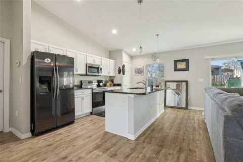 House in Ocala, Florida 3 bedrooms, 154.96 sq.m. № 1733609 - photo 9