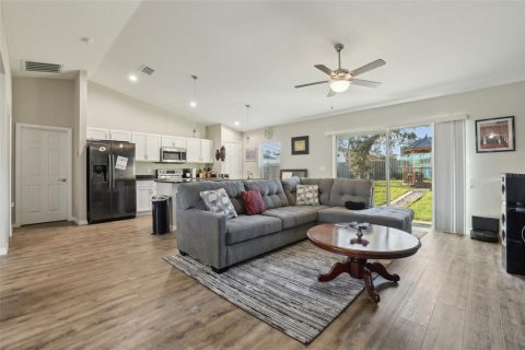 House in Ocala, Florida 3 bedrooms, 154.96 sq.m. № 1733609 - photo 6