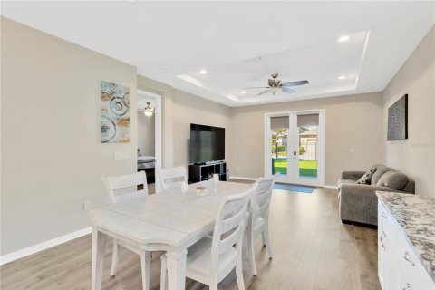 House in Land O' Lakes, Florida 3 bedrooms, 194.26 sq.m. № 1541765 - photo 7