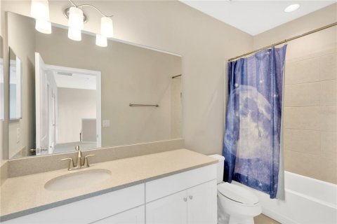 House in Land O' Lakes, Florida 3 bedrooms, 194.26 sq.m. № 1541765 - photo 14
