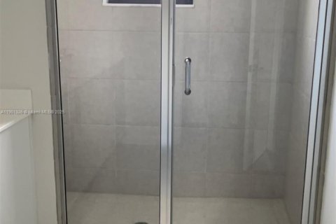 Adosado en alquiler en Pembroke Pines, Florida, 3 dormitorios, 175.4 m2 № 1953698 - foto 9