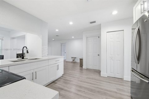 Casa en venta en Coral Springs, Florida, 3 dormitorios, 172.43 m2 № 2032195 - foto 15