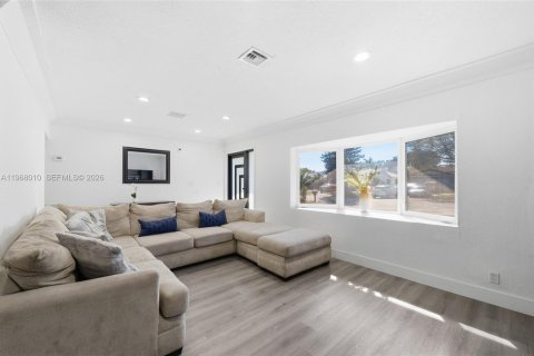 Casa en venta en Coral Springs, Florida, 3 dormitorios, 172.43 m2 № 2032195 - foto 8