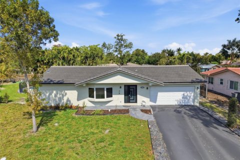 Casa en venta en Coral Springs, Florida, 3 dormitorios, 172.43 m2 № 2032195 - foto 2