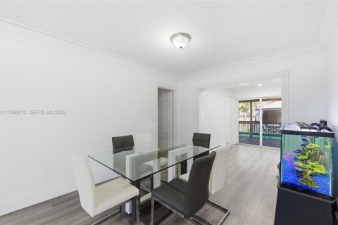 Casa en venta en Coral Springs, Florida, 3 dormitorios, 172.43 m2 № 2032195 - foto 21