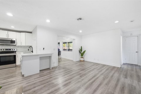 Casa en venta en Coral Springs, Florida, 3 dormitorios, 172.43 m2 № 2032195 - foto 16