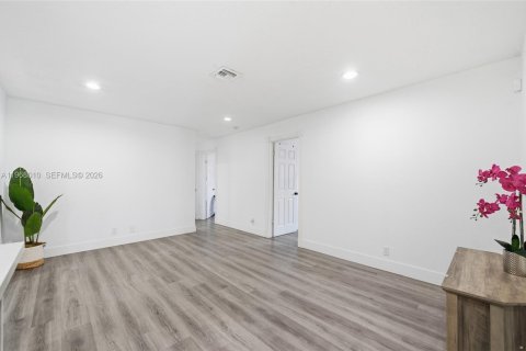 Casa en venta en Coral Springs, Florida, 3 dormitorios, 172.43 m2 № 2032195 - foto 18