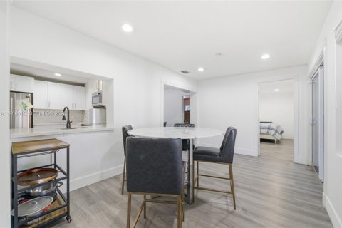 Casa en venta en Coral Springs, Florida, 3 dormitorios, 172.43 m2 № 2032195 - foto 13