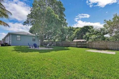 Propiedad comercial en venta en Delray Beach, Florida, 176.51 m2 № 2192453 - foto 30