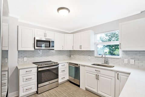 Propiedad comercial en venta en Delray Beach, Florida, 176.51 m2 № 2192453 - foto 19