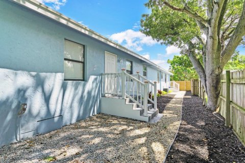 Propiedad comercial en venta en Delray Beach, Florida, 176.51 m2 № 2192453 - foto 14