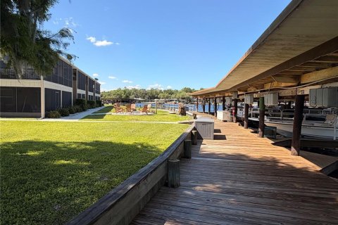 Condo in Astor, Florida, 2 bedrooms  № 2206451 - photo 30