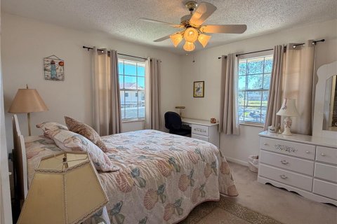 Condo in Astor, Florida, 2 bedrooms  № 2206451 - photo 13