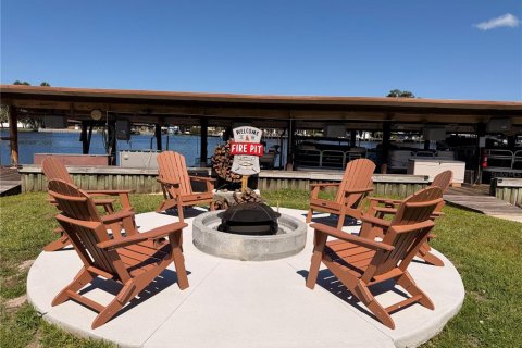 Condo in Astor, Florida, 2 bedrooms  № 2206451 - photo 25