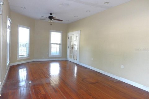 Immobilier commercial à louer à Inverness, Floride: 148.64 m2 № 2105283 - photo 7