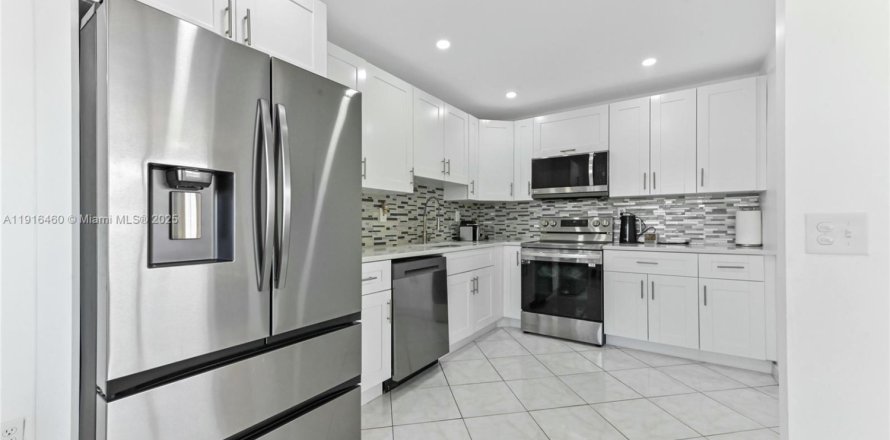 Condo in Delray Beach, Florida, 1 bedroom  № 1973430