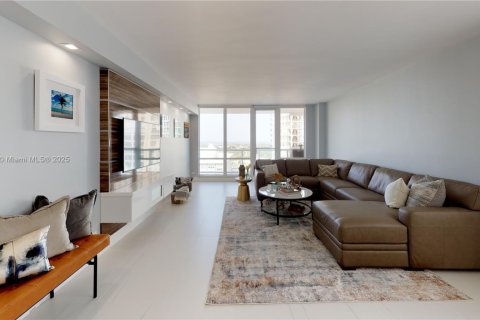 Condo in Miami Beach, Florida, 2 bedrooms  № 2012732