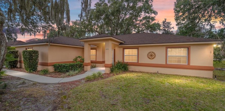 Casa en Ocala, Florida 3 dormitorios, 159.98 m2 № 1570943