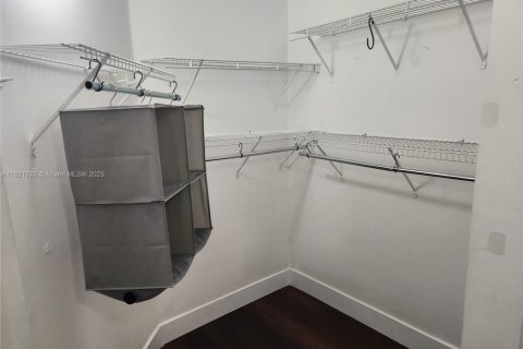 Casa en venta en Doral, Florida, 4 dormitorios, 214.79 m2 № 1975369 - foto 22