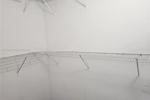 Casa en venta en Doral, Florida, 4 dormitorios, 214.79 m2 № 1975369 - foto 26