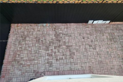 Casa en venta en Doral, Florida, 4 dormitorios, 214.79 m2 № 1975369 - foto 15