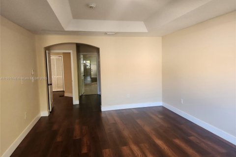 Casa en venta en Doral, Florida, 4 dormitorios, 214.79 m2 № 1975369 - foto 11