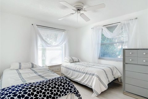 House in Englewood, Florida 2 bedrooms, 104.79 sq.m. № 1886337 - photo 19