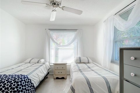 House in Englewood, Florida 2 bedrooms, 104.79 sq.m. № 1886337 - photo 18