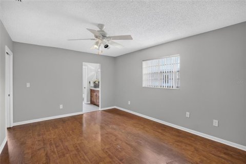 House in Sun City Center, Florida 2 bedrooms, 156.08 sq.m. № 2221147 - photo 25