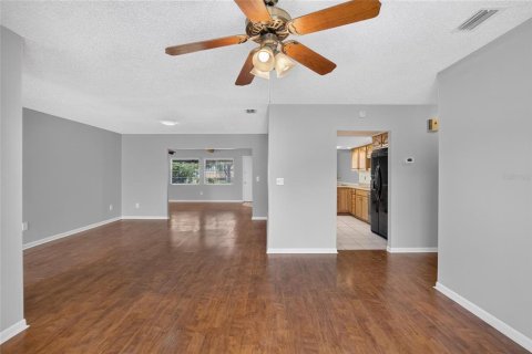 House in Sun City Center, Florida 2 bedrooms, 156.08 sq.m. № 2221147 - photo 10