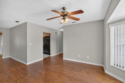 House in Sun City Center, Florida 2 bedrooms, 156.08 sq.m. № 2221147 - photo 9