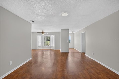 House in Sun City Center, Florida 2 bedrooms, 156.08 sq.m. № 2221147 - photo 6