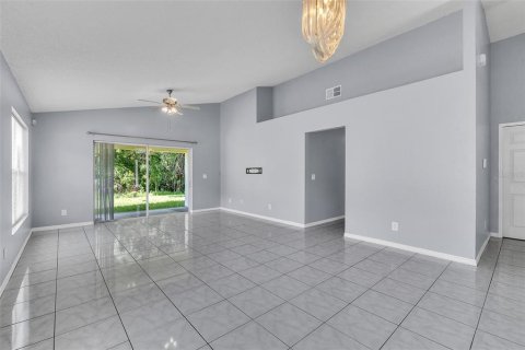 House in Orlando, Florida 3 bedrooms, 136.38 sq.m. № 1823116 - photo 6