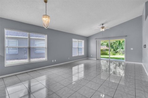 House in Orlando, Florida 3 bedrooms, 136.38 sq.m. № 1823116 - photo 5